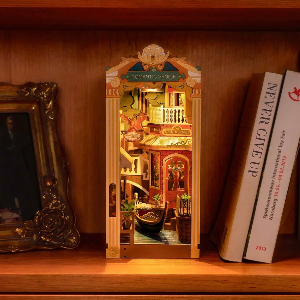 Rolife DIY Book Nook & Wonderland Romantic Venice